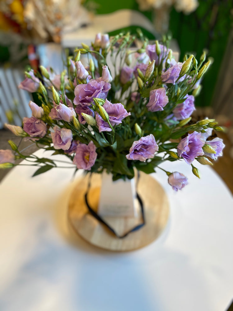 Bloom bag flowers to arrange at home