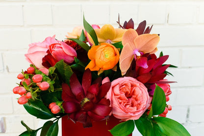 Mixed flower arrangement