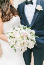 Load image into Gallery viewer, Bridal bouquet for Alexandria elopement
