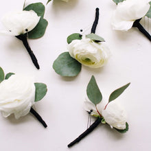Load image into Gallery viewer, boutonniere
