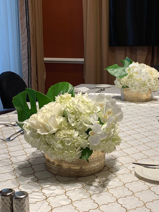 Modern centerpiece for mini wedding celebration