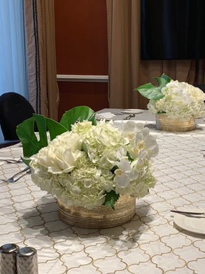 Modern centerpiece for mini wedding celebration