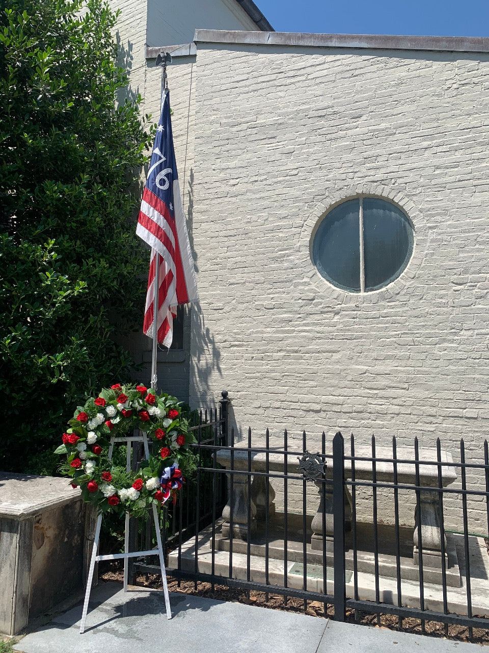 Patriotic wreath on easel
