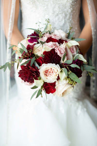 Rustic wedding bouquet for elopement